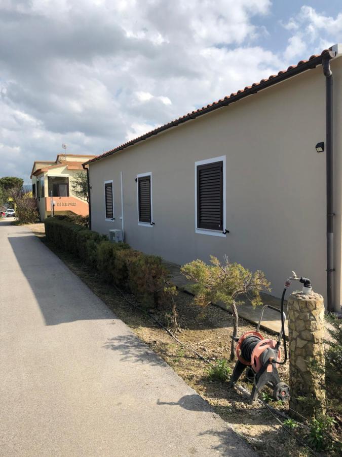 Ginepro Family Appartement Valledoria  Buitenkant foto